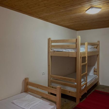 Teo'S Guest House 培拉特 外观 照片