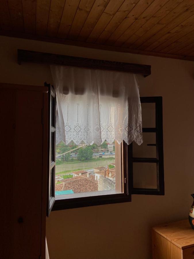 Teo'S Guest House 培拉特 外观 照片