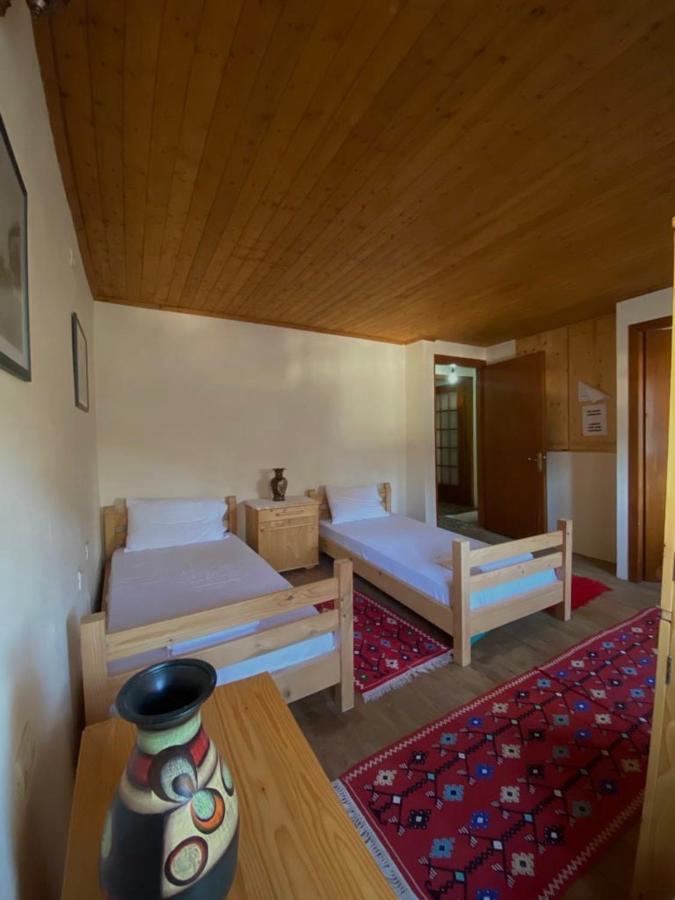 Teo'S Guest House 培拉特 外观 照片
