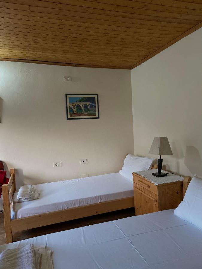 Teo'S Guest House 培拉特 外观 照片
