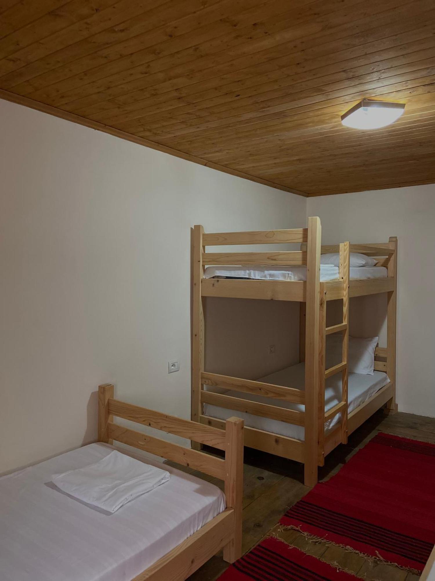 Teo'S Guest House 培拉特 外观 照片
