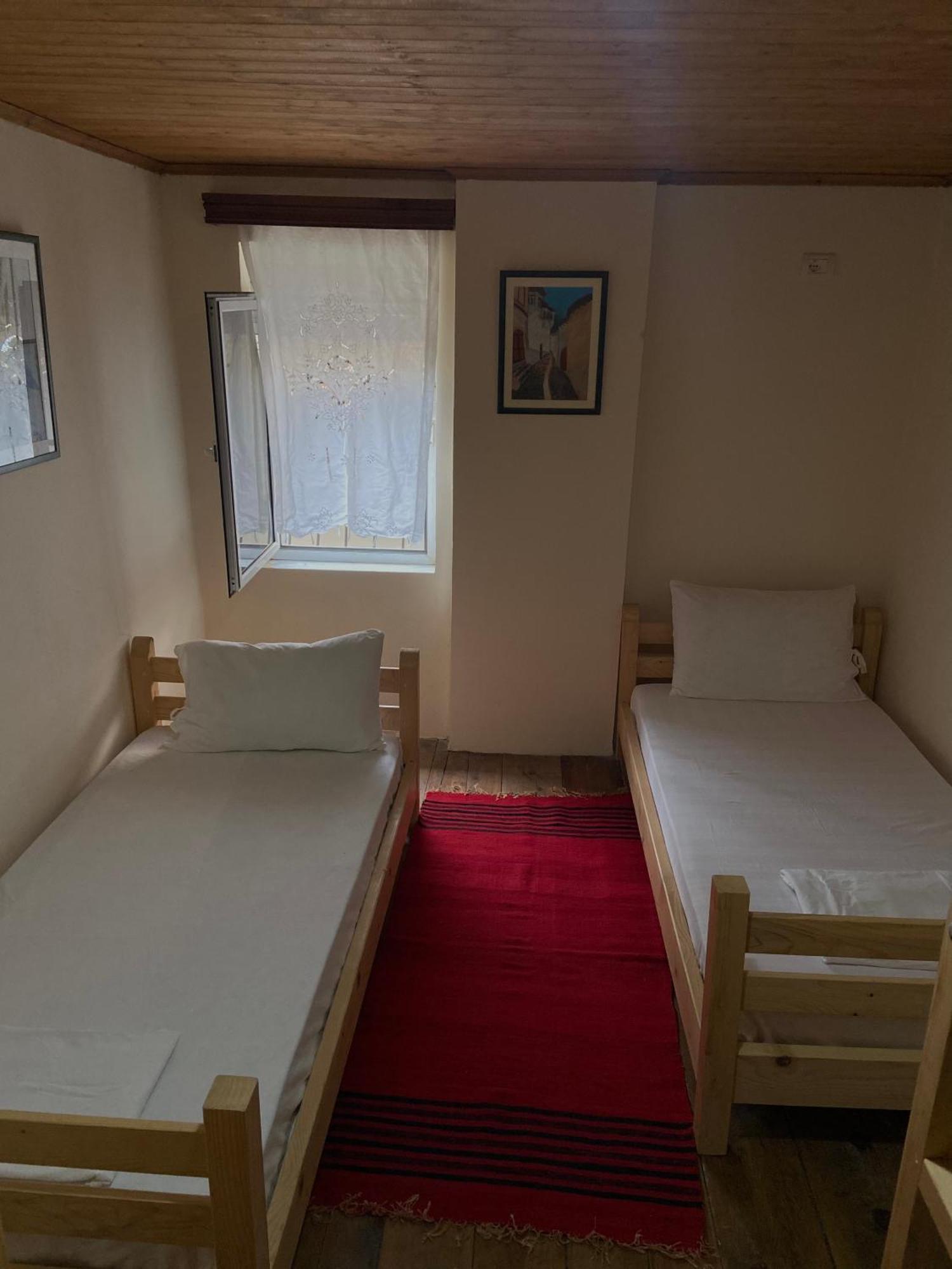 Teo'S Guest House 培拉特 外观 照片