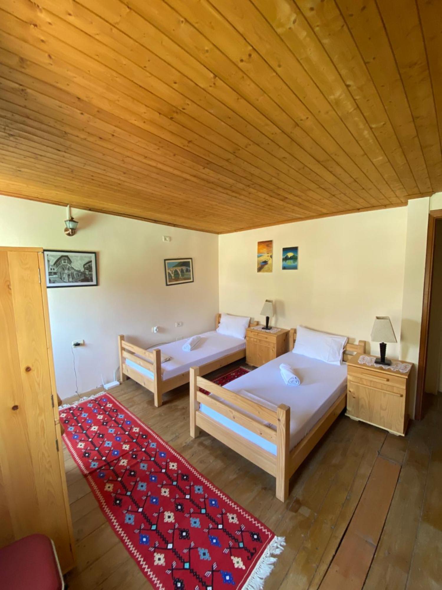 Teo'S Guest House 培拉特 外观 照片