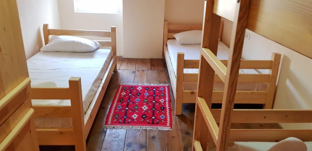 Teo'S Guest House 培拉特 外观 照片