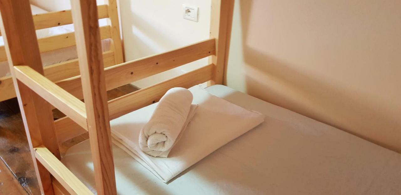 Teo'S Guest House 培拉特 外观 照片